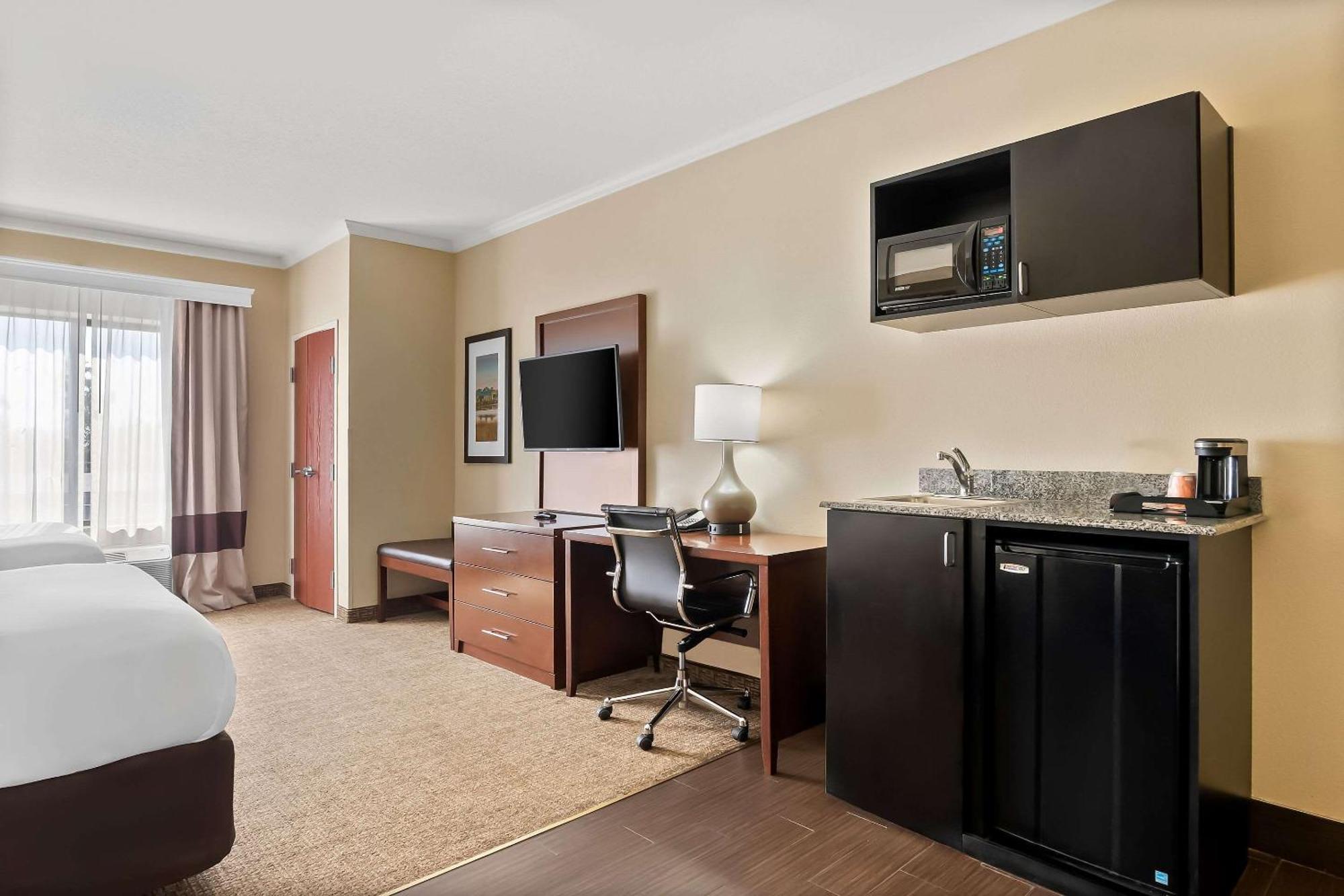 Comfort Suites Panama City Near Tyndall Afb Exteriör bild