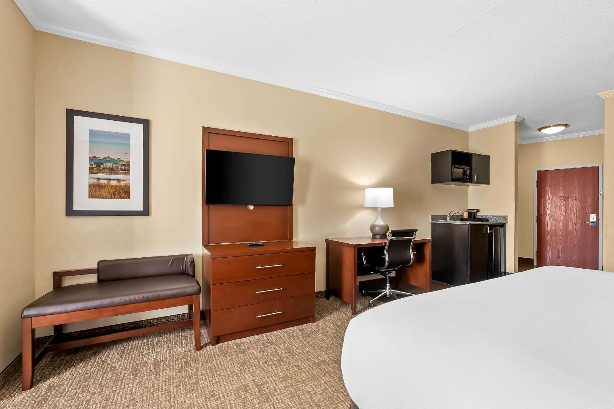 Comfort Suites Panama City Near Tyndall Afb Exteriör bild