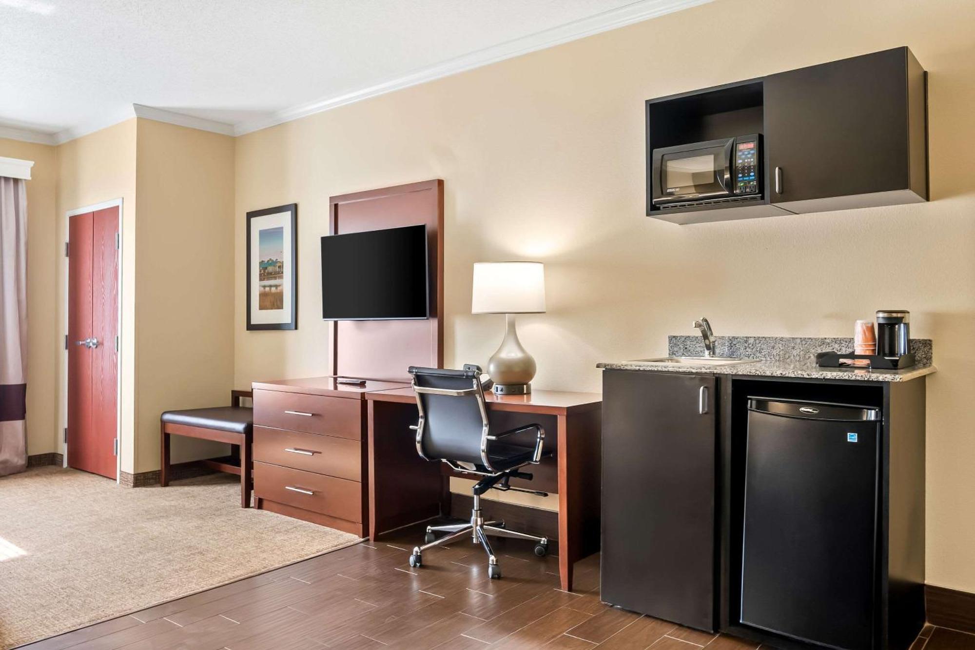 Comfort Suites Panama City Near Tyndall Afb Exteriör bild