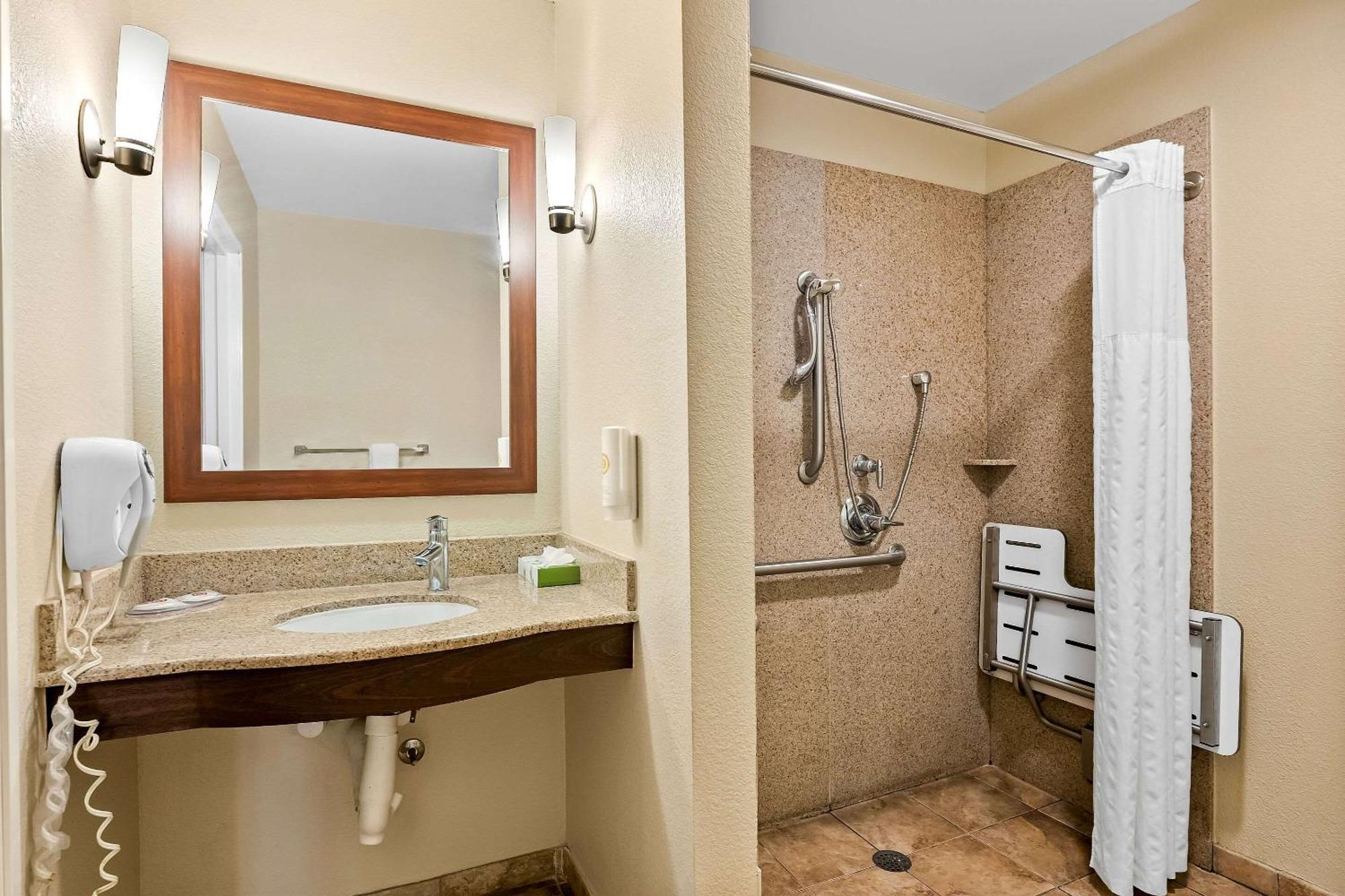 Comfort Suites Panama City Near Tyndall Afb Exteriör bild